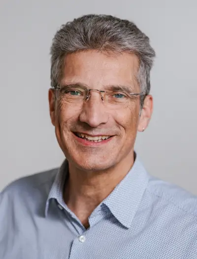 Portrait von Prof. Dr. Antonio Krüger